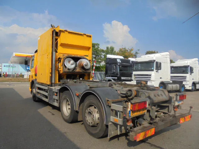 DAF 75.240 75 240 6X2 - Απορριμματοφόρο: φωτογραφία 4 DAF 75.240 75 240 6X2 - Απορριμματοφόρο: φωτογραφία 4