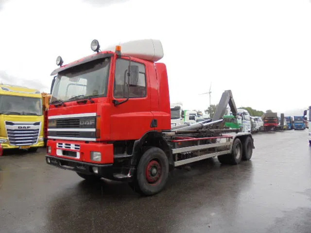 DAF 85.400 85-400 ATI 6X2 BLADGEVEERD - Φορτηγό φόρτωσης γάντζου: φωτογραφία 1 DAF 85.400 85-400 ATI 6X2 BLADGEVEERD - Φορτηγό φόρτωσης γάντζου: φωτογραφία 1