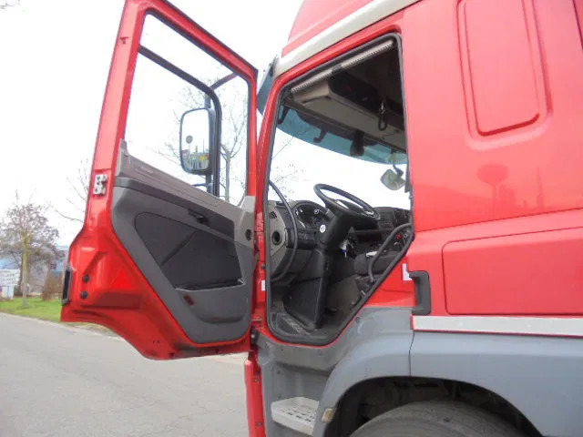 DAF CF 410 52 UNITS IN STOCK - Τράκτορας: φωτογραφία 4 DAF CF 410 52 UNITS IN STOCK - Τράκτορας: φωτογραφία 4