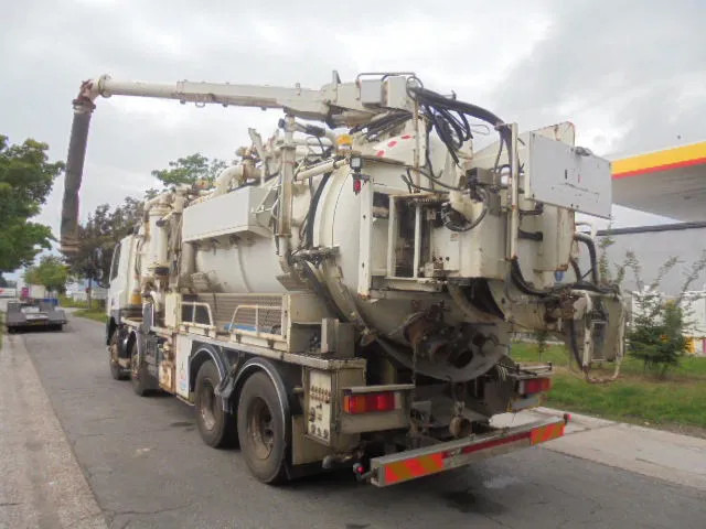 DAF CF 85.410 8X4 BLADGEVEERD - Όχημα εκκένωσης βόθρων: φωτογραφία 3 DAF CF 85.410 8X4 BLADGEVEERD - Όχημα εκκένωσης βόθρων: φωτογραφία 3