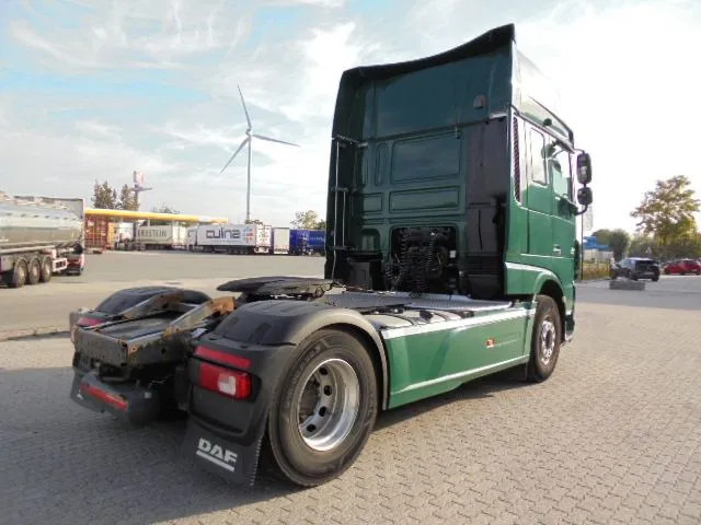 DAF XF 106.460 SUPER SPACE CAB - Τράκτορας: φωτογραφία 2 DAF XF 106.460 SUPER SPACE CAB - Τράκτορας: φωτογραφία 2