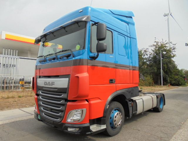 DAF XF 440 MEGA - Τράκτορας: φωτογραφία 1 DAF XF 440 MEGA - Τράκτορας: φωτογραφία 1