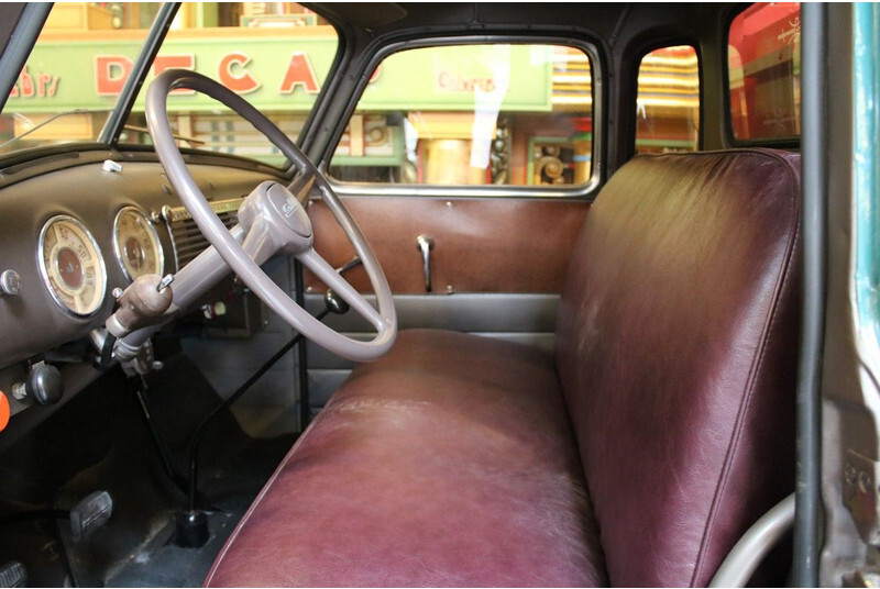 Interior photo 1: Φορτηγό με ανοιχτή καρότσα GMC 1948 GMC