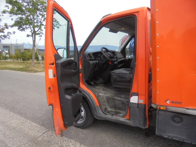 Ελαφρύ επαγγελματικό Iveco Daily 35C14: φωτογραφία 15