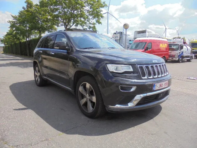 Jeep Grand Cherokee 4X4 SUMMIT EDITION 3.0 LTR V6 - SUV: φωτογραφία 3 Jeep Grand Cherokee 4X4 SUMMIT EDITION 3.0 LTR V6 - SUV: φωτογραφία 3