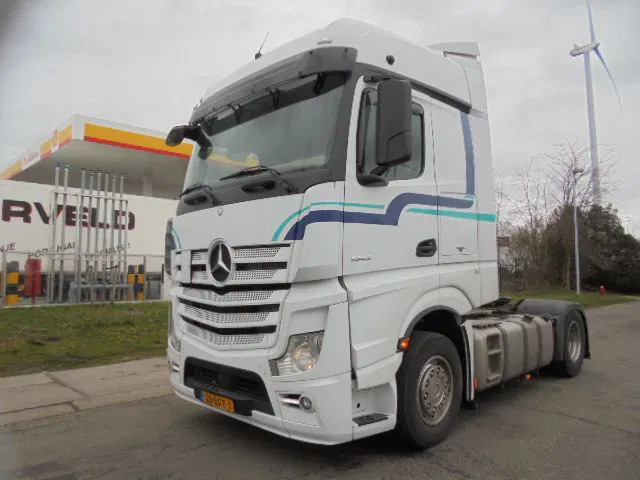 Mercedes-Benz Actros 1943 LS - Τράκτορας: φωτογραφία 1 Mercedes-Benz Actros 1943 LS - Τράκτορας: φωτογραφία 1
