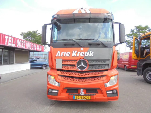 Mercedes-Benz Actros 2343 6X2 VOORLOOPAS - Τράκτορας: φωτογραφία 2 Mercedes-Benz Actros 2343 6X2 VOORLOOPAS - Τράκτορας: φωτογραφία 2