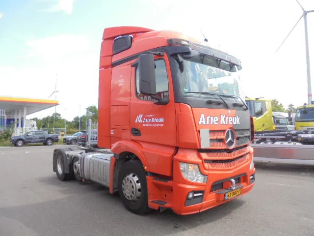 Mercedes-Benz Actros 2343 6X2 VOORLOOPAS - Τράκτορας: φωτογραφία 3 Mercedes-Benz Actros 2343 6X2 VOORLOOPAS - Τράκτορας: φωτογραφία 3