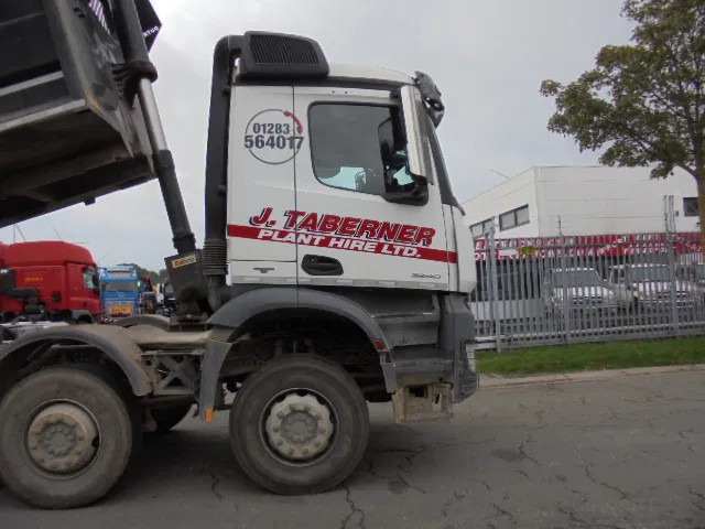 Mercedes-Benz Arocs 3240 K 8X4 - Φορτηγό ανατρεπόμενο: φωτογραφία 4 Mercedes-Benz Arocs 3240 K 8X4 - Φορτηγό ανατρεπόμενο: φωτογραφία 4