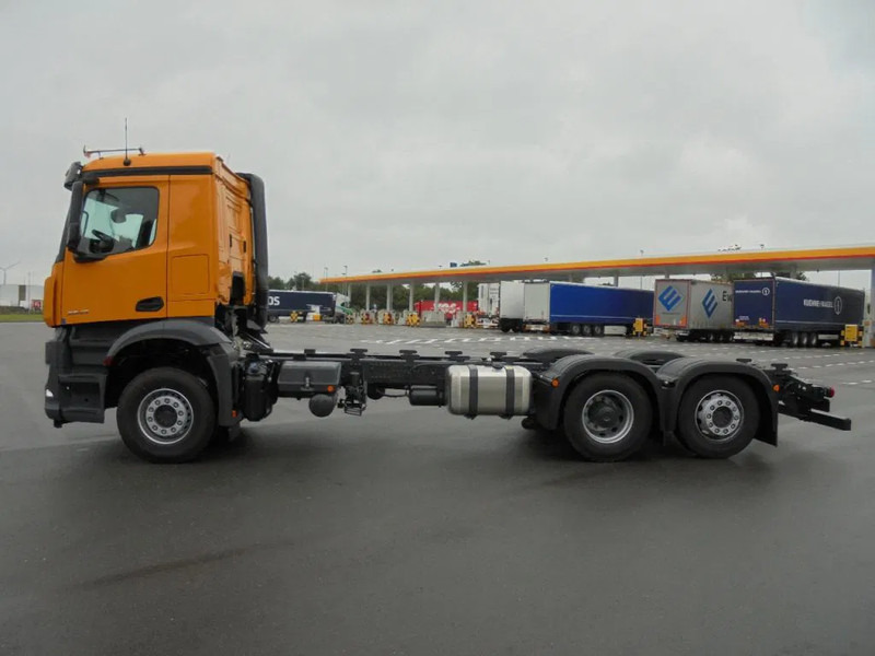 Mercedes-Benz Arocs AROCS 2848 6X2 MET FABRIEKS GARANTIE - Φορτηγό σασί: φωτογραφία 5 Mercedes-Benz Arocs AROCS 2848 6X2 MET FABRIEKS GARANTIE - Φορτηγό σασί: φωτογραφία 5