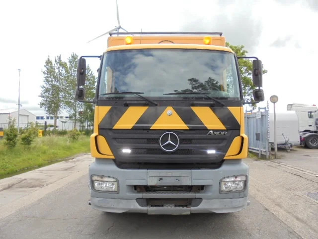 Mercedes-Benz Axor 1828 - Φορτηγό με γερανό: φωτογραφία 2 Mercedes-Benz Axor 1828 - Φορτηγό με γερανό: φωτογραφία 2