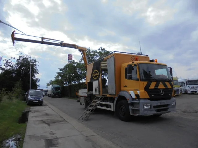 Mercedes-Benz Axor 1828 - Φορτηγό με γερανό: φωτογραφία 3 Mercedes-Benz Axor 1828 - Φορτηγό με γερανό: φωτογραφία 3