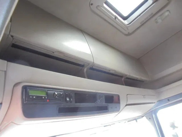 Φορτηγό κόφα Scania R400 6X2 VOLUME COMBI + RETARDER: φωτογραφία 10 Φορτηγό κόφα Scania R400 6X2 VOLUME COMBI + RETARDER: φωτογραφία 10