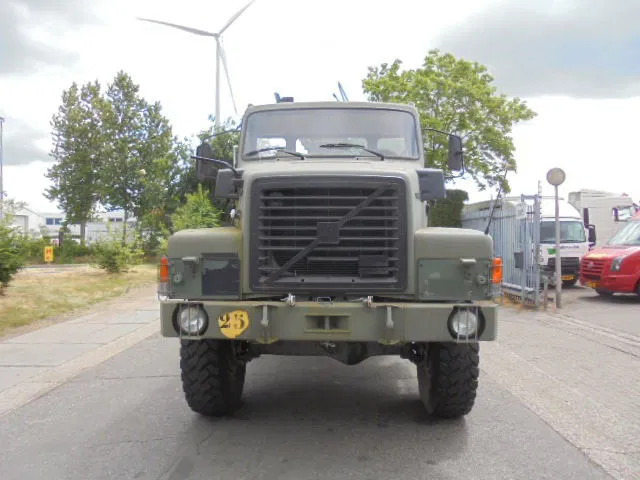 Volvo N 10 6X6 L + FASSI 3X IN STOCK - Φορτηγό με ανοιχτή καρότσα, Φορτηγό με γερανό: φωτογραφία 2 Volvo N 10 6X6 L + FASSI 3X IN STOCK - Φορτηγό με ανοιχτή καρότσα, Φορτηγό με γερανό: φωτογραφία 2