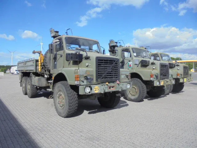 Volvo N 10 6X6 L + FASSI 3X IN STOCK - Φορτηγό, Φορτηγό με γερανό: φωτογραφία 3 Volvo N 10 6X6 L + FASSI 3X IN STOCK - Φορτηγό, Φορτηγό με γερανό: φωτογραφία 3
