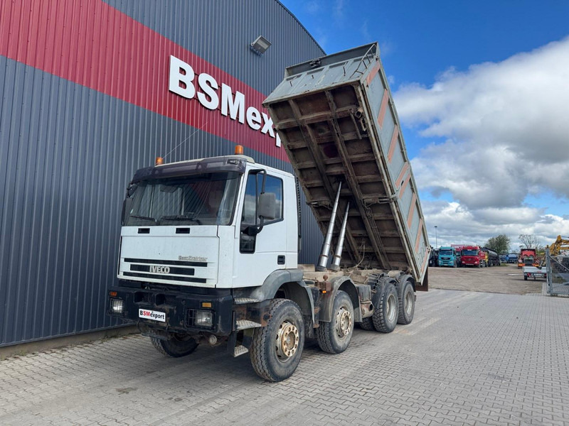 Φορτηγό ανατρεπόμενο Iveco Trakker 410E42, manual pump: φωτογραφία 6
