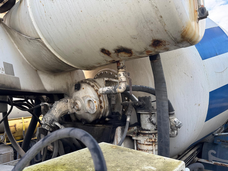 Mercedes-Benz Actros 3244 + Cifa Magnum MK 28.4 - Αντλία σκυροδέματος: φωτογραφία 5 Mercedes-Benz Actros 3244 + Cifa Magnum MK 28.4 - Αντλία σκυροδέματος: φωτογραφία 5