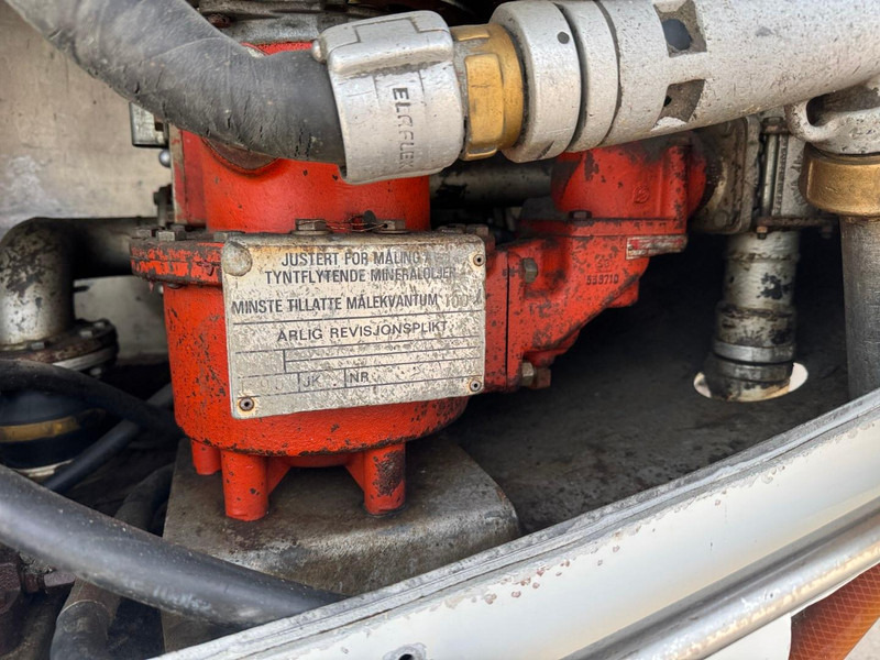 Φορτηγό βυτιοφόρο για τη μεταφορά καυσίμων Volvo FL 7 260, 10000 liter: φωτογραφία 17