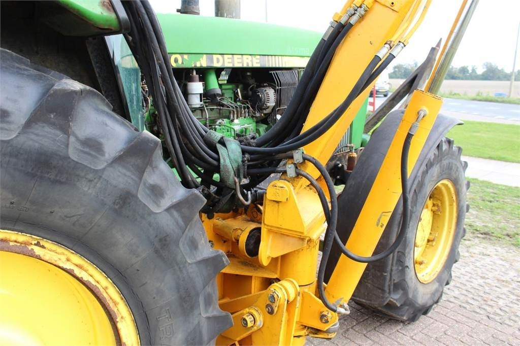 John Deere 4055 - Τρακτέρ: φωτογραφία 5 John Deere 4055 - Τρακτέρ: φωτογραφία 5