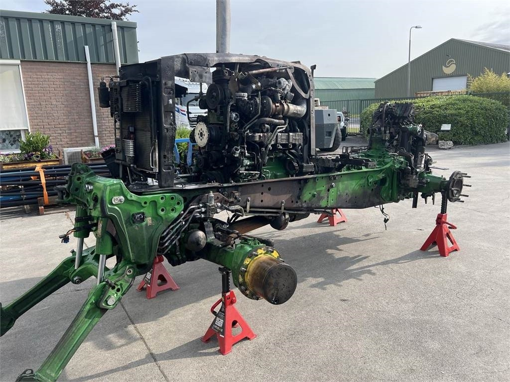 John Deere 6130r - Τρακτέρ: φωτογραφία 1 John Deere 6130r - Τρακτέρ: φωτογραφία 1