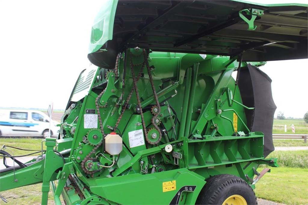 John Deere 990 - Χορτοδετική μηχανή στρόγγυλης μπάλας: φωτογραφία 3 John Deere 990 - Χορτοδετική μηχανή στρόγγυλης μπάλας: φωτογραφία 3
