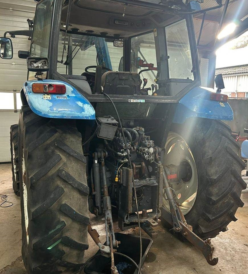 New Holland TS 90 - Τρακτέρ: φωτογραφία 5 New Holland TS 90 - Τρακτέρ: φωτογραφία 5