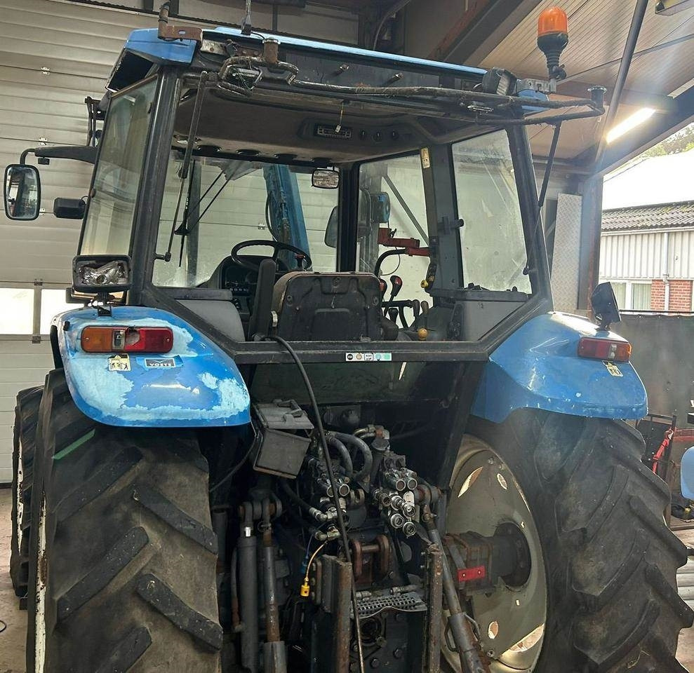 New Holland TS 90 - Τρακτέρ: φωτογραφία 4 New Holland TS 90 - Τρακτέρ: φωτογραφία 4