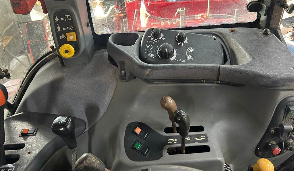 Τρακτέρ New Holland TS 90: φωτογραφία 13