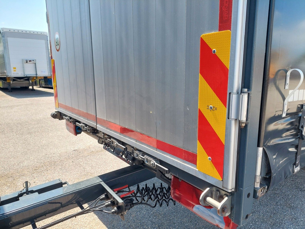MAN TGL 12.250 BL 4x2 + Anhänger KONAR 38 Paletten - Φορτηγό μουσαμάς: φωτογραφία 5 MAN TGL 12.250 BL 4x2 + Anhänger KONAR 38 Paletten - Φορτηγό μουσαμάς: φωτογραφία 5
