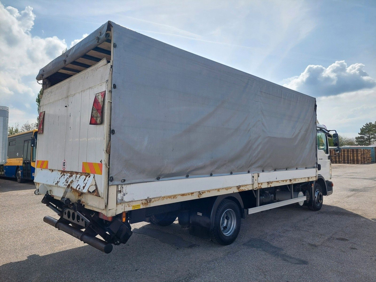 MAN TGL 8.180 4X2 BL - Φορτηγό μουσαμάς: φωτογραφία 4 MAN TGL 8.180 4X2 BL - Φορτηγό μουσαμάς: φωτογραφία 4