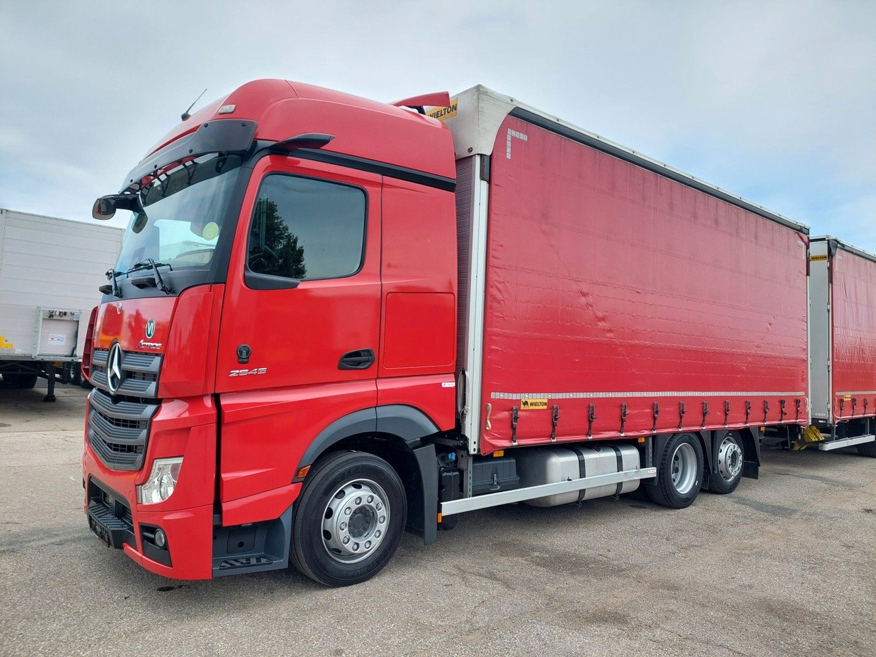 Mercedes-Benz Actros 2545 L/NR 6x2 + Wielton PC2K Durchbar - Φορτηγό μουσαμάς: φωτογραφία 5 Mercedes-Benz Actros 2545 L/NR 6x2 + Wielton PC2K Durchbar - Φορτηγό μουσαμάς: φωτογραφία 5