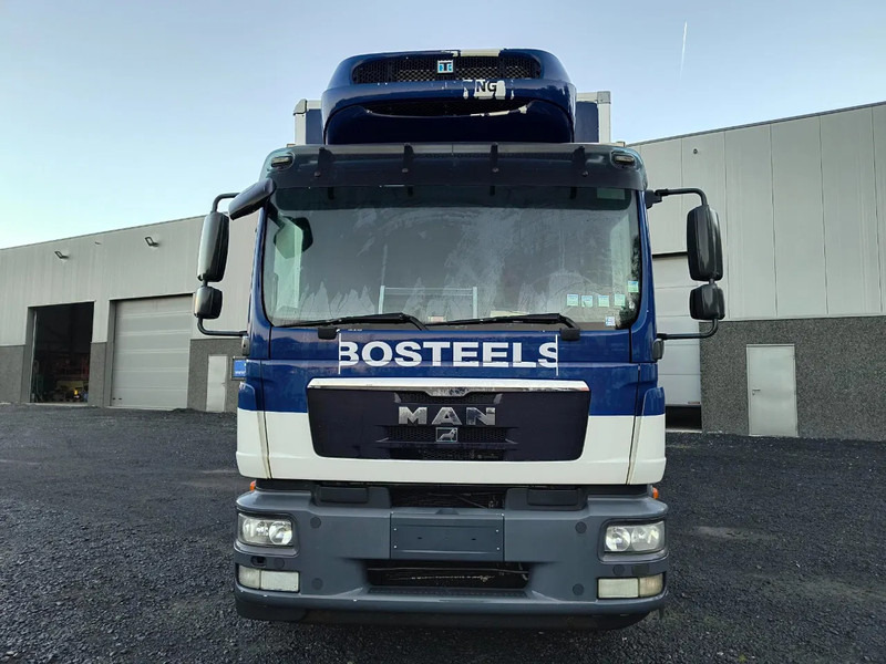 MAN TGM 18.250 2 COMPARTMENTS - 2000KG TAIL LIFT - PROBLEM COOLING UNIT - Φορτηγό ψυγείο: φωτογραφία 2 MAN TGM 18.250 2 COMPARTMENTS - 2000KG TAIL LIFT - PROBLEM COOLING UNIT - Φορτηγό ψυγείο: φωτογραφία 2