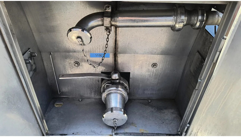 Επικαθήμενο βυτίο για τη μεταφορά γάλακτος Magyar INSULATED INOX TANK 29000 L - 6 COMPARTIMENTS (!): φωτογραφία 7 Επικαθήμενο βυτίο για τη μεταφορά γάλακτος Magyar INSULATED INOX TANK 29000 L - 6 COMPARTIMENTS (!): φωτογραφία 7