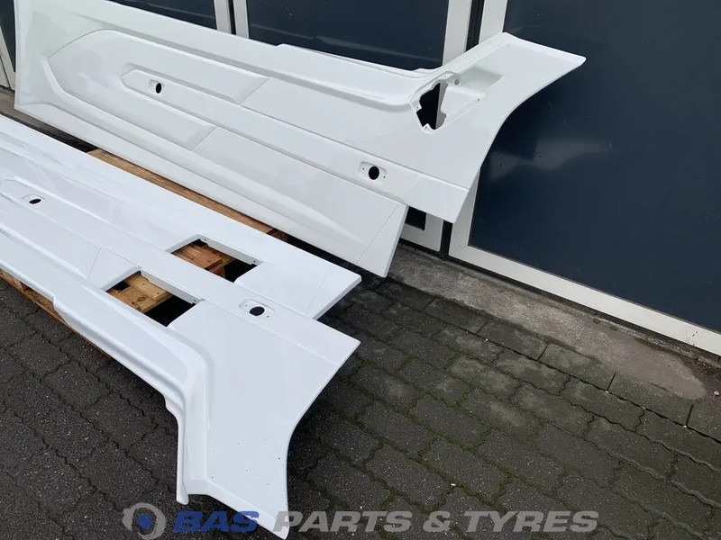 DAF XG - Αμάξωμα και εξωτερικό για Φορτηγό: φωτογραφία 2 DAF XG - Αμάξωμα και εξωτερικό για Φορτηγό: φωτογραφία 2