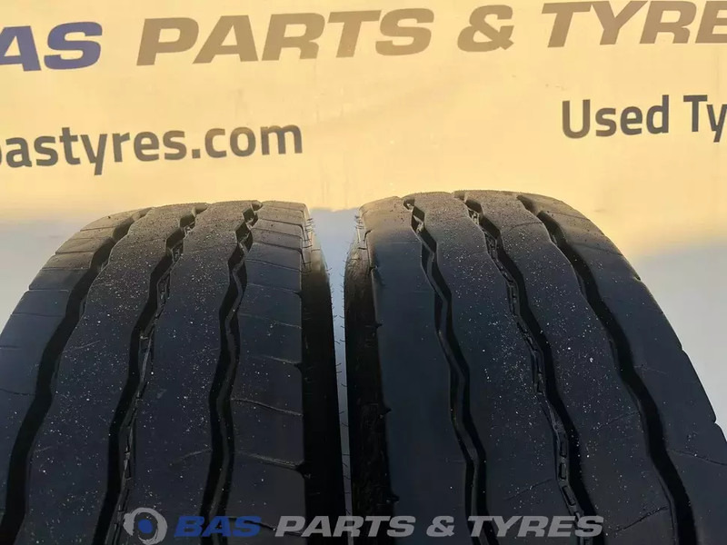 Goodyear Goodyear 13R22.5 OMNITRAC S 156/150 K M+S 3PMSF gebruikte set - Ελαστικό για Φορτηγό: φωτογραφία 2 Goodyear Goodyear 13R22.5 OMNITRAC S 156/150 K M+S 3PMSF gebruikte set - Ελαστικό για Φορτηγό: φωτογραφία 2
