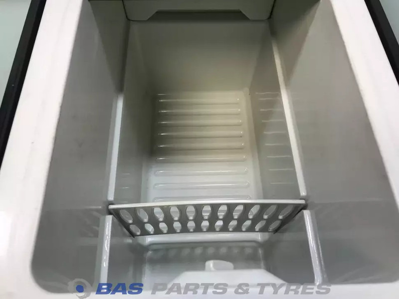 Mercedes-Benz Actros MP4 Koelkast Mercedes 36 Liter A 960 820 03 06 - Ανταλλακτικό για Φορτηγό: φωτογραφία 5 Mercedes-Benz Actros MP4 Koelkast Mercedes 36 Liter A 960 820 03 06 - Ανταλλακτικό για Φορτηγό: φωτογραφία 5