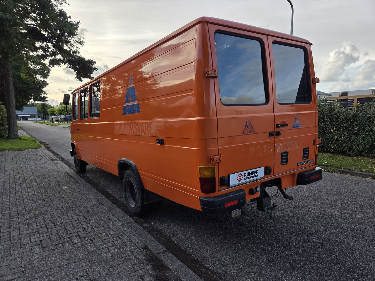 Mercedes-Benz L 608 D dubbel cabine (26700 km) goederen en personen bestelwagen - Επιβατικό βαν: φωτογραφία 5 Mercedes-Benz L 608 D dubbel cabine (26700 km) goederen en personen bestelwagen - Επιβατικό βαν: φωτογραφία 5