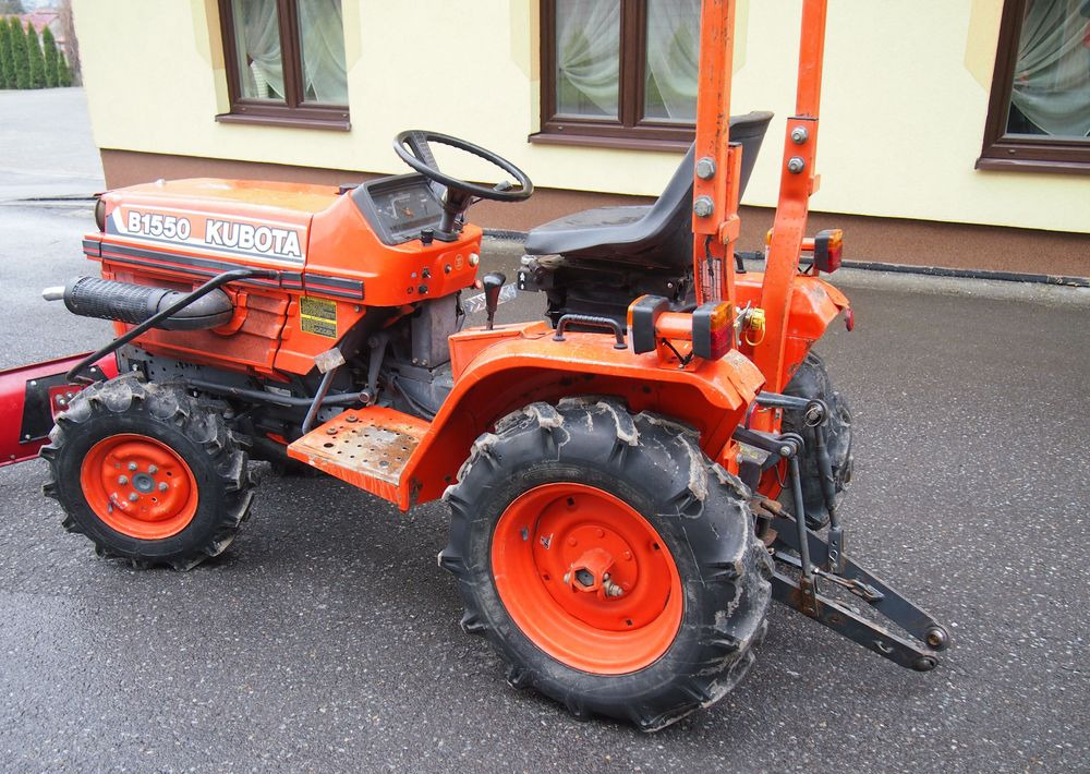 Ciągnik Kubota B1550 1994 traktorek KUBOTA 4x4 19KM - Τρακτέρ: φωτογραφία 5 Ciągnik Kubota B1550 1994 traktorek KUBOTA 4x4 19KM - Τρακτέρ: φωτογραφία 5