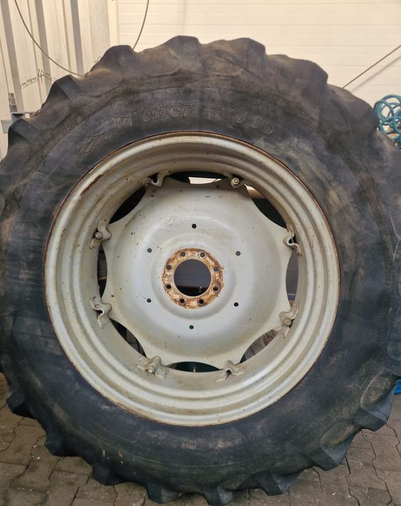 Części do Ciągnika Massey Ferguson MF 3000, 6000 Koła tylne 18,4R38 do ciągnika MF - Πλήρης τροχός για Γεωργικά μηχανήματα: φωτογραφία 1 Części do Ciągnika Massey Ferguson MF 3000, 6000 Koła tylne 18,4R38 do ciągnika MF - Πλήρης τροχός για Γεωργικά μηχανήματα: φωτογραφία 1