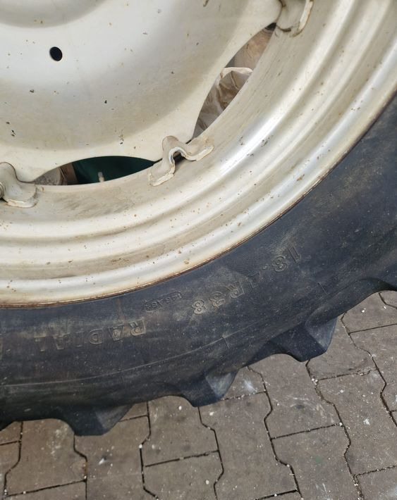 Części do Ciągnika Massey Ferguson MF 3000, 6000 Koła tylne 18,4R38 do ciągnika MF - Πλήρης τροχός για Γεωργικά μηχανήματα: φωτογραφία 2 Części do Ciągnika Massey Ferguson MF 3000, 6000 Koła tylne 18,4R38 do ciągnika MF - Πλήρης τροχός για Γεωργικά μηχανήματα: φωτογραφία 2