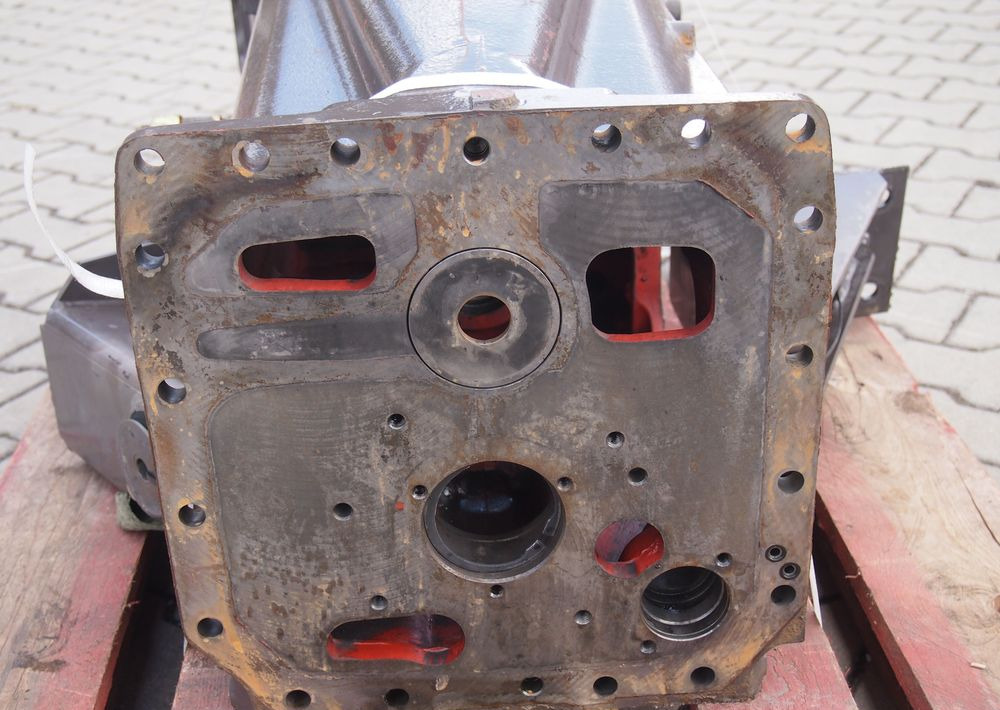 Części do Ciągnika Massey Ferguson MF 3060, 3070, 3080, 3090 Obudowa skrzyni biegów MF 3000, 3100, 6000 - Κιβώτιο ταχυτήτων και ανταλλακτικά για Γεωργικά μηχανήματα: φωτογραφία 5 Części do Ciągnika Massey Ferguson MF 3060, 3070, 3080, 3090 Obudowa skrzyni biegów MF 3000, 3100, 6000 - Κιβώτιο ταχυτήτων και ανταλλακτικά για Γεωργικά μηχανήματα: φωτογραφία 5