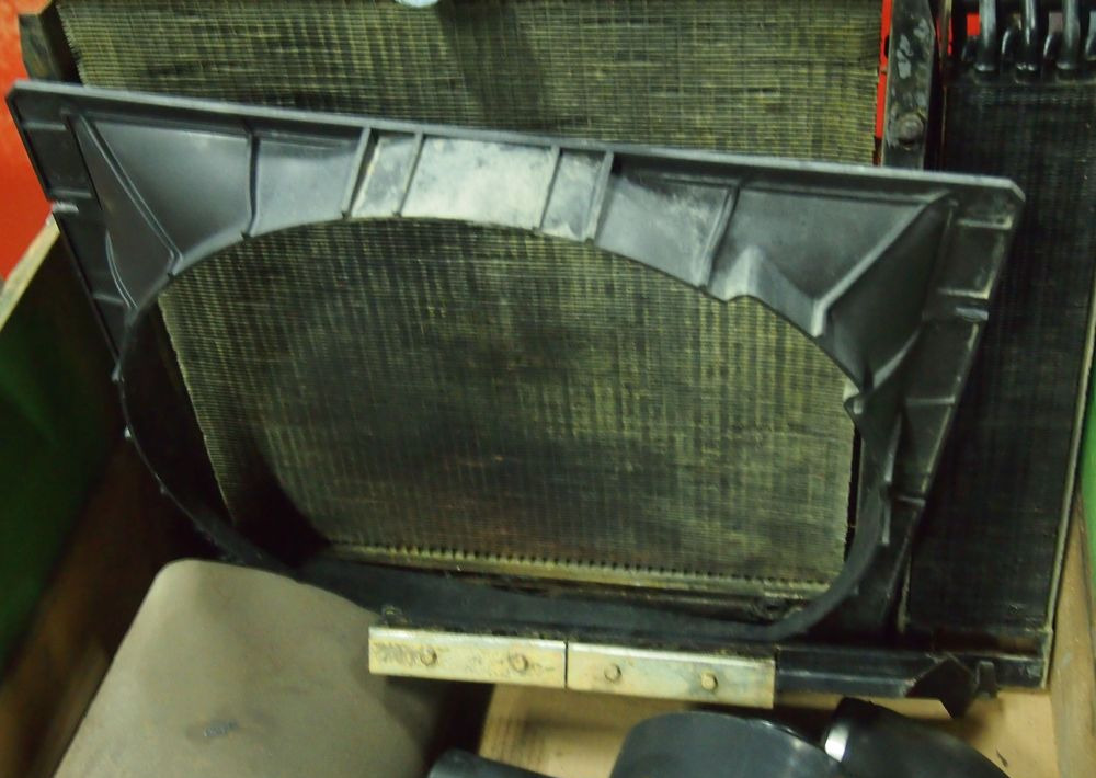 Części do Ciągnika Massey Ferguson MF 3382795M93 Chłodnica wody
Massey Ferguson:
3070, 3080, 3085, 3090, 3095, 3115, 3120 - Σύστημα ψύξης για Γεωργικά μηχανήματα: φωτογραφία 2 Części do Ciągnika Massey Ferguson MF 3382795M93 Chłodnica wody
Massey Ferguson:
3070, 3080, 3085, 3090, 3095, 3115, 3120 - Σύστημα ψύξης για Γεωργικά μηχανήματα: φωτογραφία 2