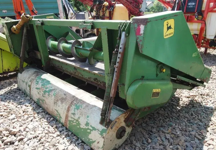 Heder John deere do kukurydzy 4 rzędowy claas john deere - Καλαμποκομαχαιρο: φωτογραφία 2 Heder John deere do kukurydzy 4 rzędowy claas john deere - Καλαμποκομαχαιρο: φωτογραφία 2