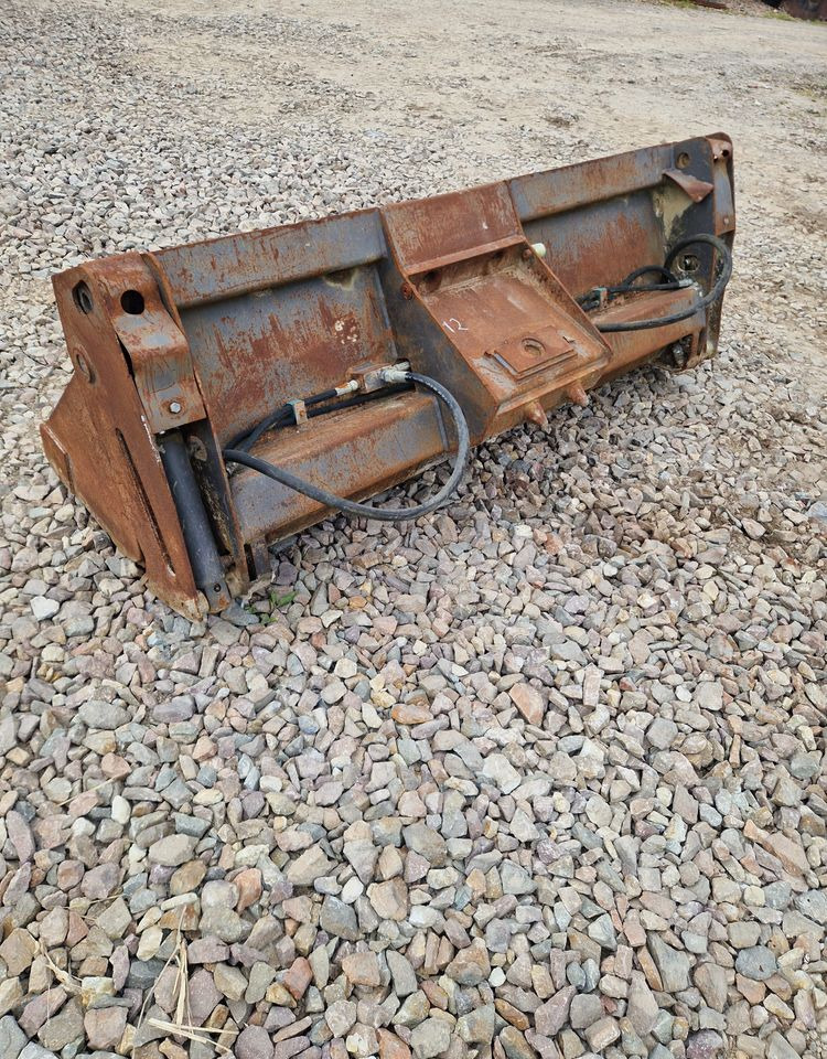 Koparka kołowa Mecalac MECALAC 4w1 lub 3w1 2012 Łyżka 4w1 Mecalac 10, 12 - Κουβάς για εκσκαφέα για Κατασκευή μηχανήματα: φωτογραφία 1 Koparka kołowa Mecalac MECALAC 4w1 lub 3w1 2012 Łyżka 4w1 Mecalac 10, 12 - Κουβάς για εκσκαφέα για Κατασκευή μηχανήματα: φωτογραφία 1