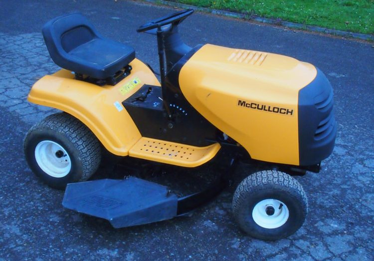 Kosiarka traktorek McCULLOCH MC115T96 2010 Traktorek kosiarka McCULLOCH - Χλοοκοπτικό: φωτογραφία 1 Kosiarka traktorek McCULLOCH MC115T96 2010 Traktorek kosiarka McCULLOCH - Χλοοκοπτικό: φωτογραφία 1