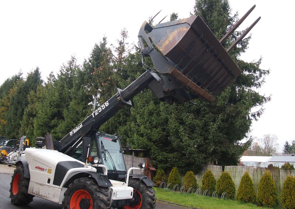Ładowarka teleskopowa Bobcat T2556 2005 Ładowarka teleskopowa BOBCAT - Τηλεσκοπικός φορτωτής: φωτογραφία 2 Ładowarka teleskopowa Bobcat T2556 2005 Ładowarka teleskopowa BOBCAT - Τηλεσκοπικός φορτωτής: φωτογραφία 2