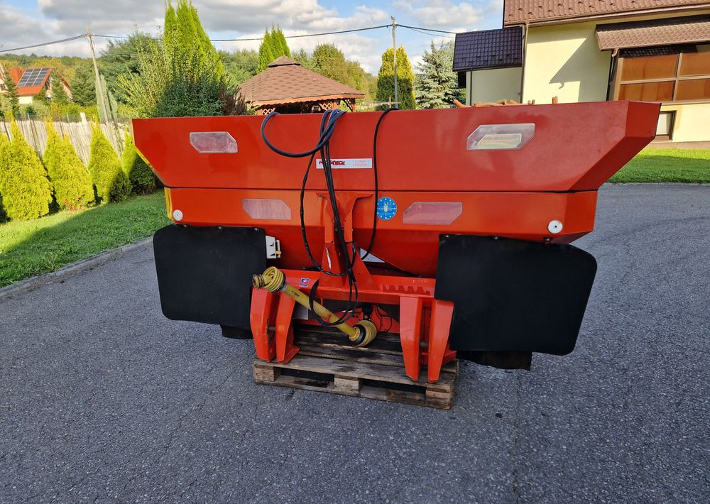 Λιπασματοδιανομέας Rozsiewacz nawozów Kuhn AXIS 30,1 2008 Rozsiewacz KUHN RAUCH: φωτογραφία 11 Λιπασματοδιανομέας Rozsiewacz nawozów Kuhn AXIS 30,1 2008 Rozsiewacz KUHN RAUCH: φωτογραφία 11