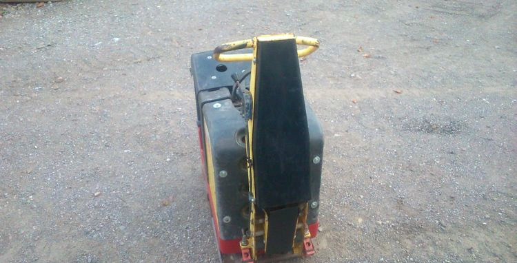 Ubijarka Dynapac LH 300 2006 - Δονητική πλάκα: φωτογραφία 5 Ubijarka Dynapac LH 300 2006 - Δονητική πλάκα: φωτογραφία 5