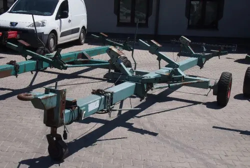 Wózek do kombajnu pod heder do zboża - Θεριζοαλωνιστική μηχανή - κεφαλή ρυμουλκούμενο: φωτογραφία 4 Wózek do kombajnu pod heder do zboża - Θεριζοαλωνιστική μηχανή - κεφαλή ρυμουλκούμενο: φωτογραφία 4