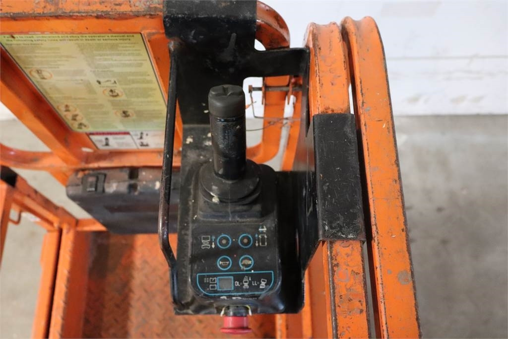Ψαλιδωτό ανυψωτικό DL-Dingli JCPT 0807 DC: φωτογραφία 9